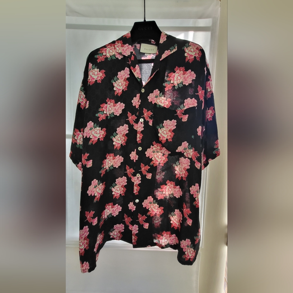 Gucci Black and Pink Floral Men's Shirt